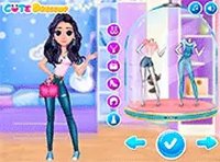 Super Hero Violet Fashion Shoot Online Game